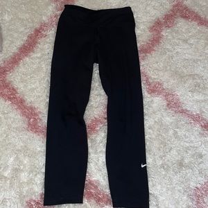 Black Nike leggings